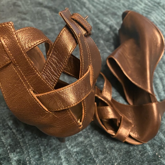 Vera Wang peep toe booties - Picture 2 of 4